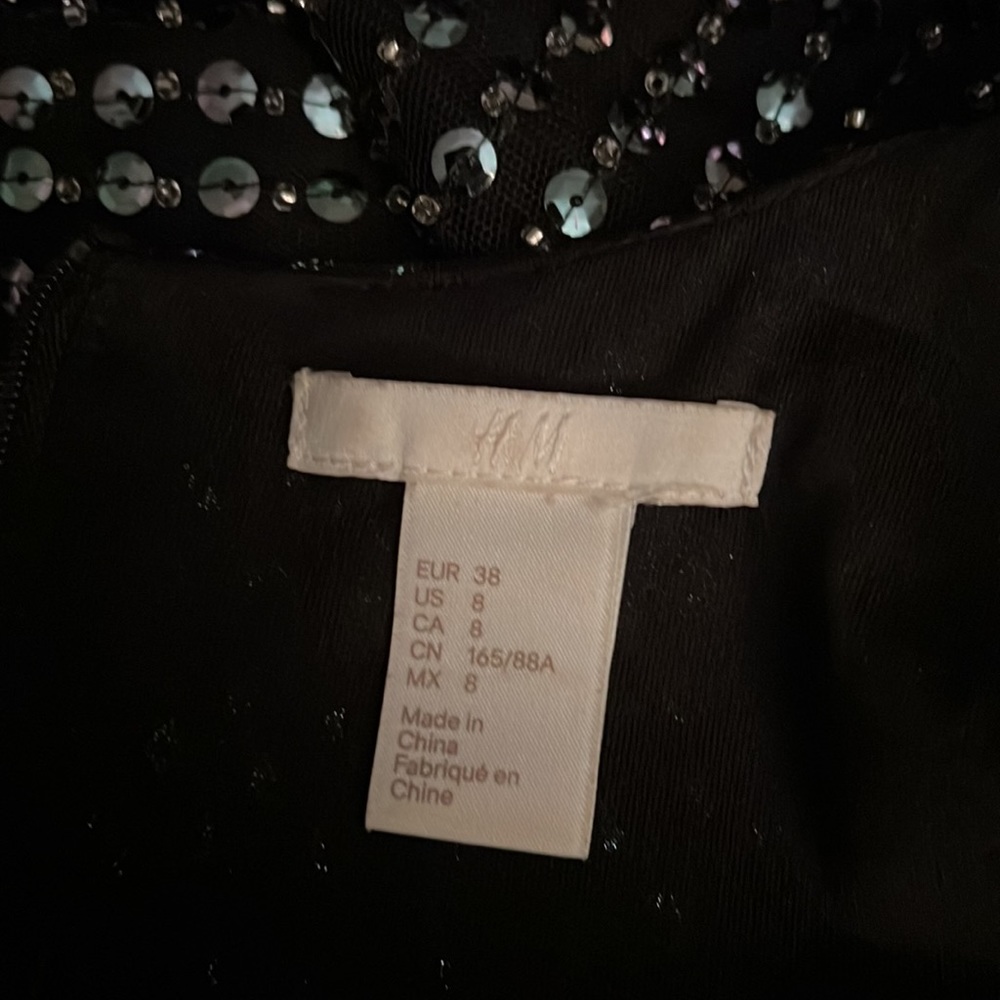 🄷&🄼 Straight-cut, short-sleeved blouse in sequin Size 8 - Picture 10 of 12